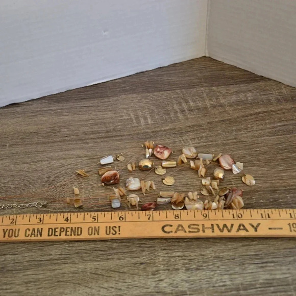 Vtg Shell Floating Necklace - Picture 4 of 5